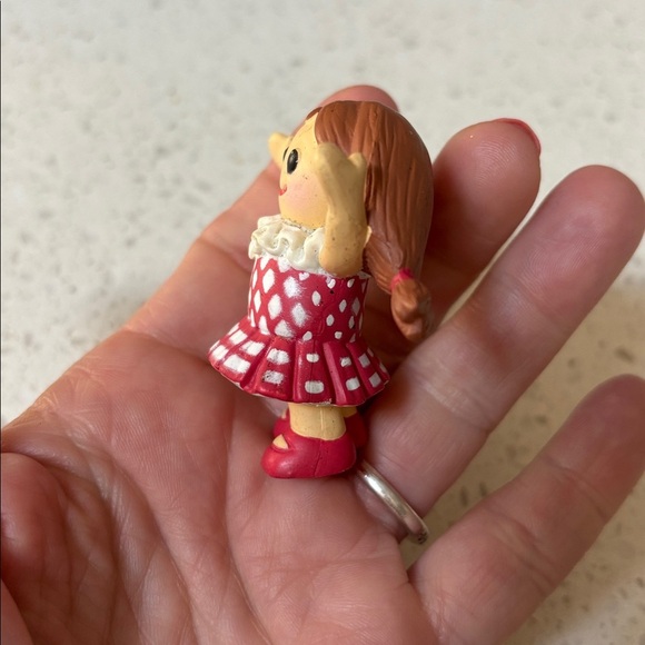 MISFIT DOLL Plastic PVC Figure Island Of Toys Rudolph PLAYING MANTIS Arms Up - Picture 2 of 6